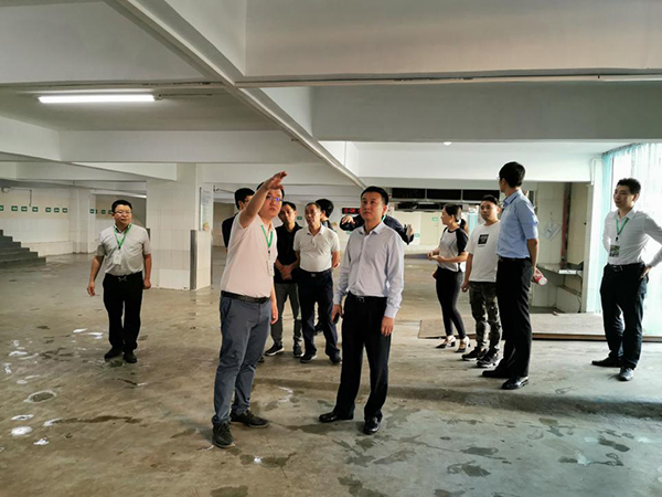 消防知識 丨 全樓在燃燒！33層建筑深夜起火，高層火災到底該如何逃生？