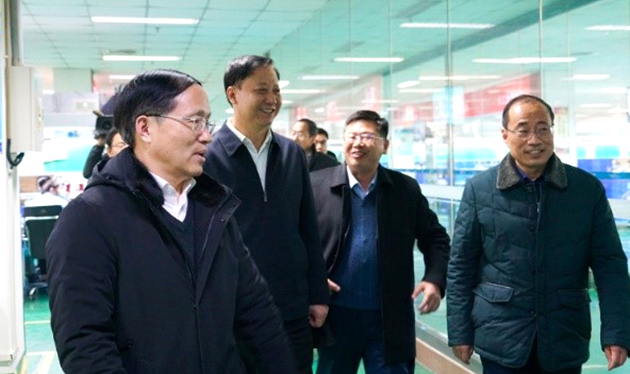 蚌埠市委書(shū)記黃曉武一行蒞臨依愛(ài)消防調研考察